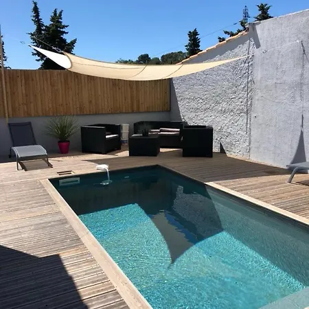 Holiday home Maison Avec Piscine Privative Chauffee *